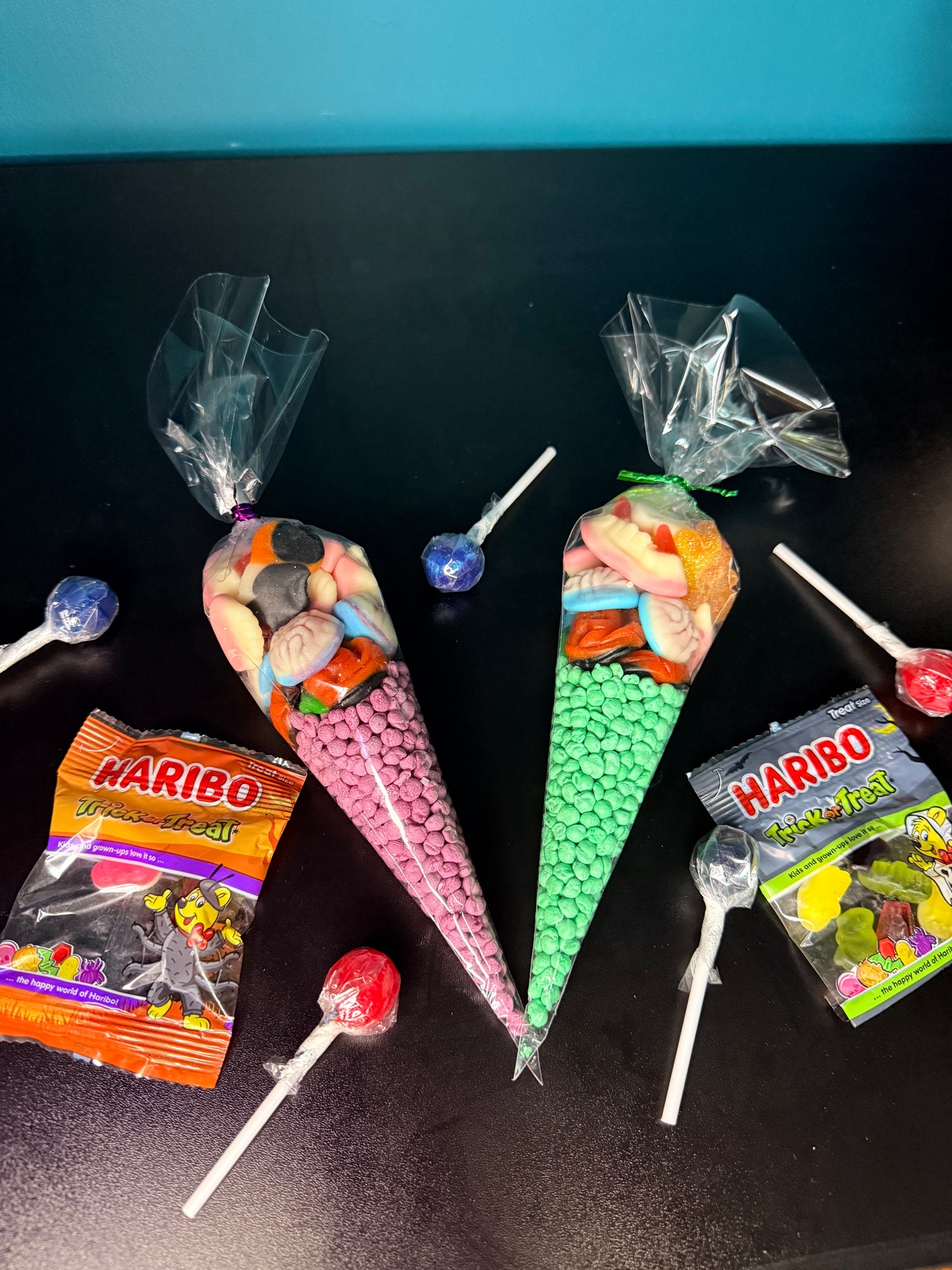 🟣 Halloween Sweet Cones 🟢